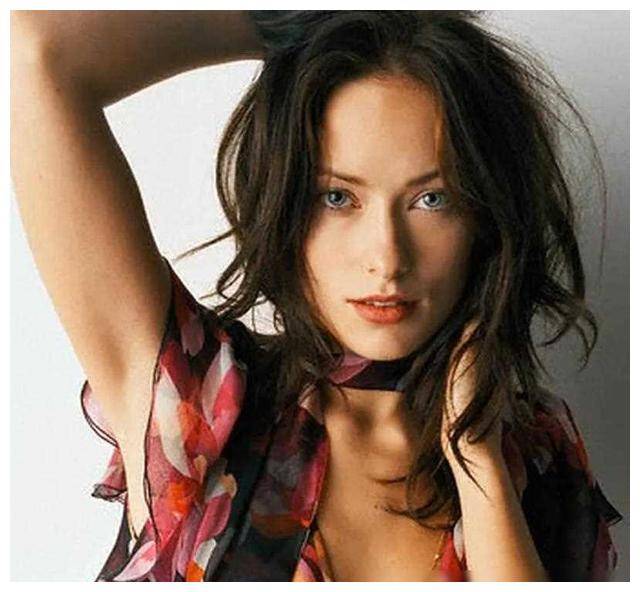 奥利维亚王尔德的完美胴体两部作品详解魅力无限