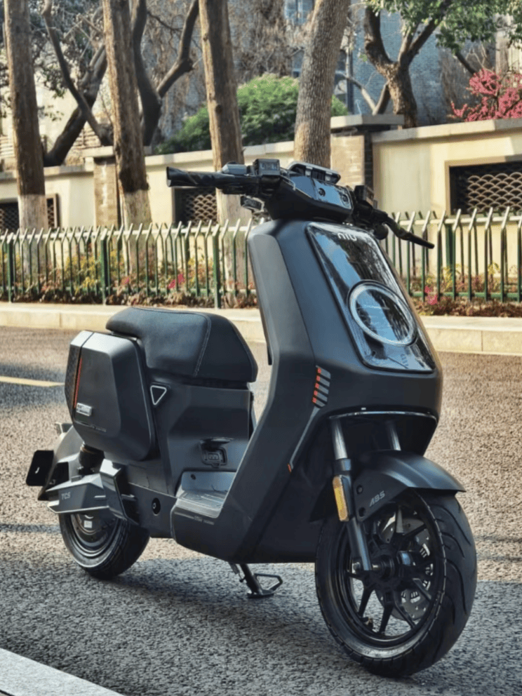 小牛nxt和九号电动猎户座dz110p哪个好呢?