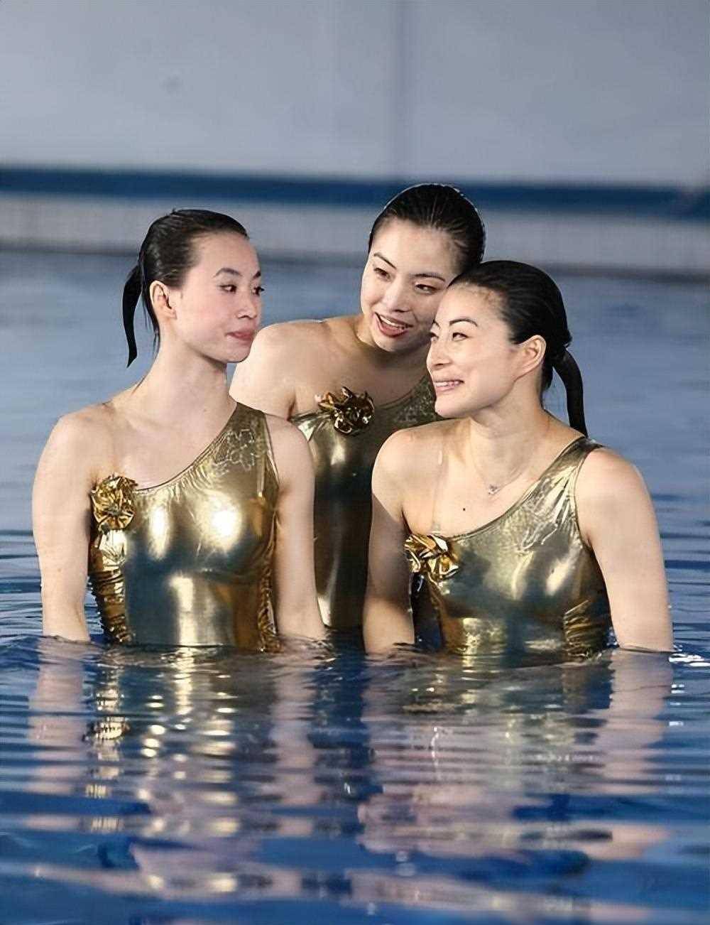 原创敬仰的第三代跳水皇后赛场上毫不逊色郭晶晶退役后嫁平凡