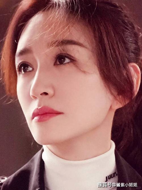 李小冉写真大片曝光魅力无法抗拒