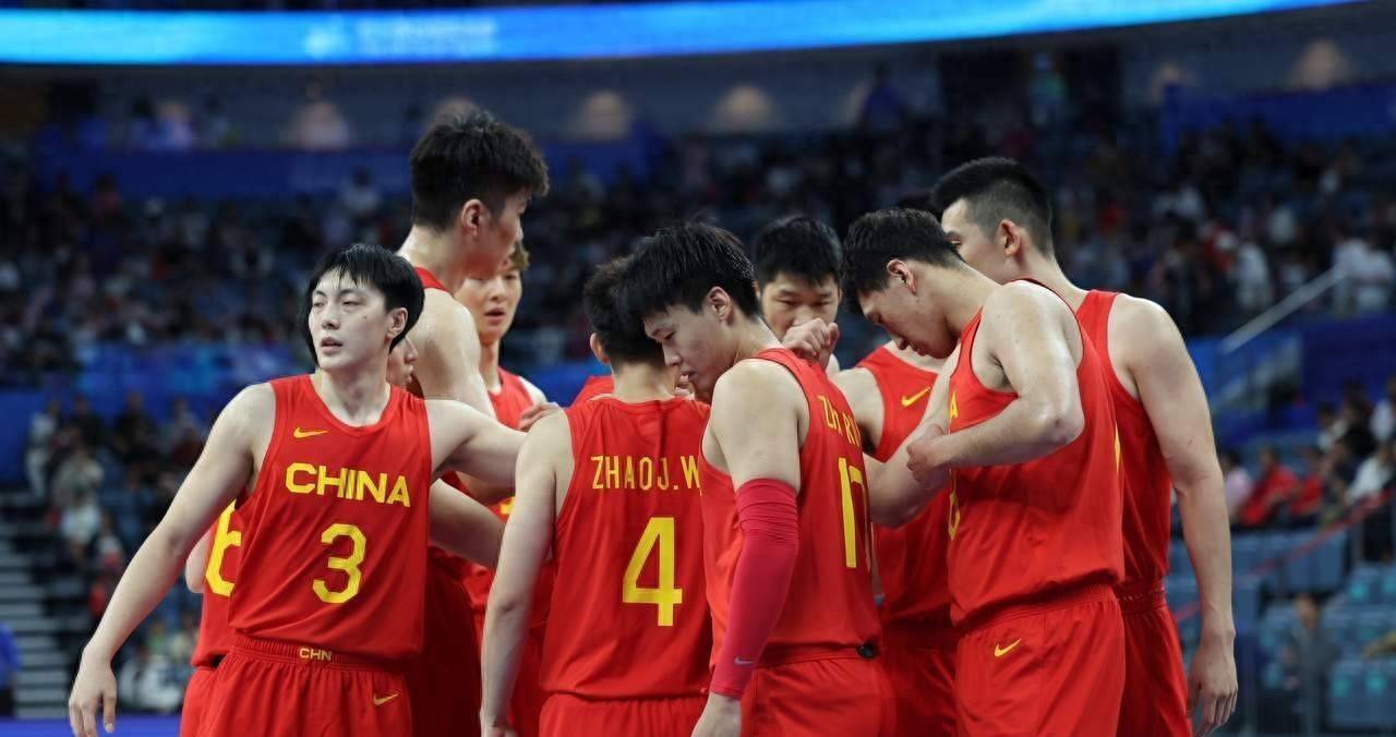 今天我们不谈nba,我们来谈中国男篮很多球迷观众可能会奇怪,为什么