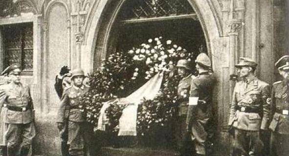 原创实拍沙漠之狐隆美尔葬礼希特勒未参加墓地狭小简陋无比