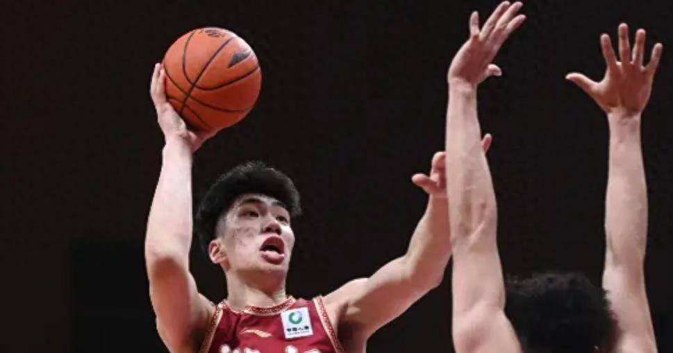 原创浙江四连胜余嘉豪程帅澎闪耀1717分砍下胜利