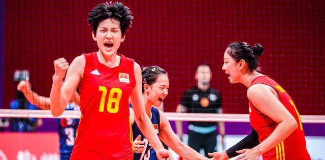 国青国少三队亮相新秀崭露头角匡琦刘晓明领队冲击赛场