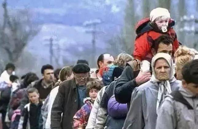 阿尔巴尼亚一个被传销毁了的碉堡之国