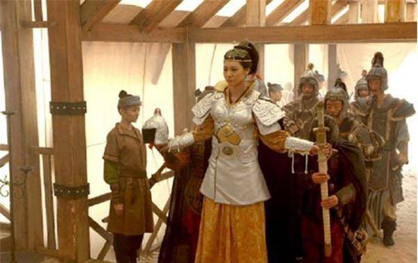 家玩,看上表嫂,灭舅父一家,后表嫂掌权18年之久_李谅祚_梁氏_梁太后