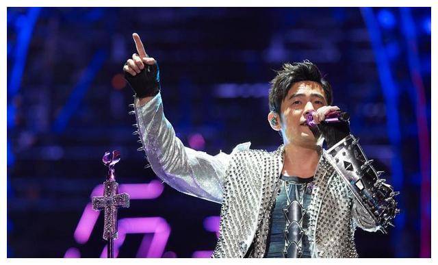 周杰伦杭州演唱会抢票活动延期,vip购票需充值488元,引发争议._周董_