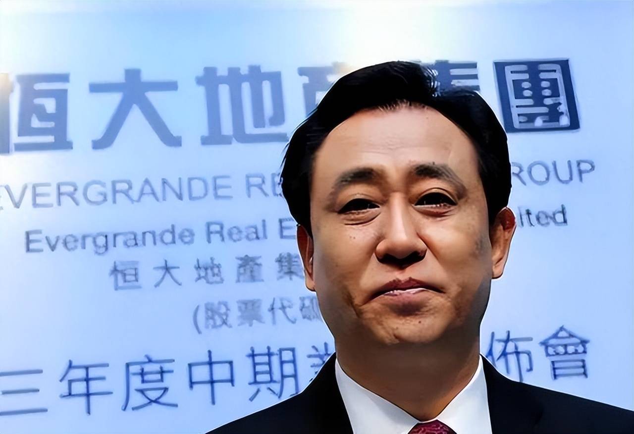 原创许家印塌房早有征兆吃上千一斤的葡萄连抽雪茄都要专用烟灰缸
