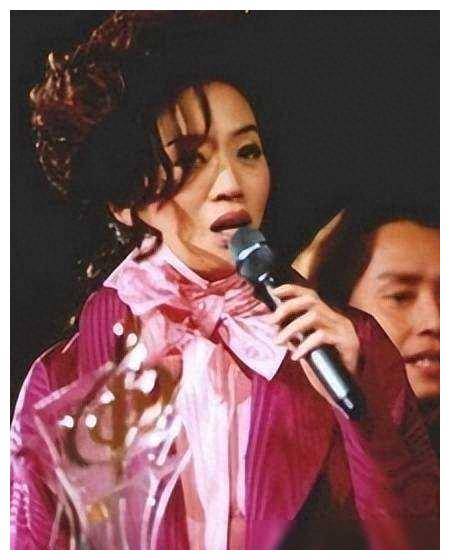 梅艳芳:母爱的坚守,在璀璨星光下,永不止息._生命_梦想_生活