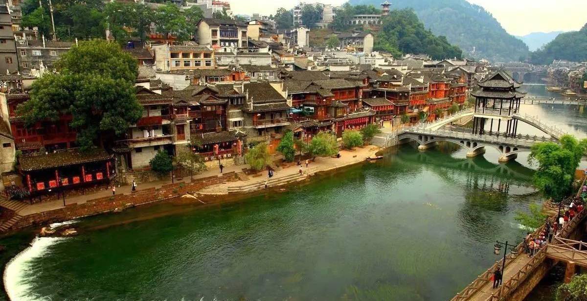 湖南省"最矛盾"的景点,广受差评,但游客却不见少_虹桥_旅游_风景