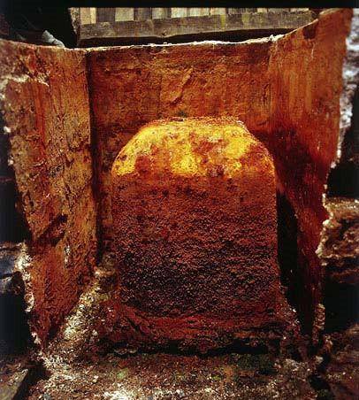 原创雷峰塔地宫抢救性发掘现场没有白娘子而是发现了一件绝世灵物