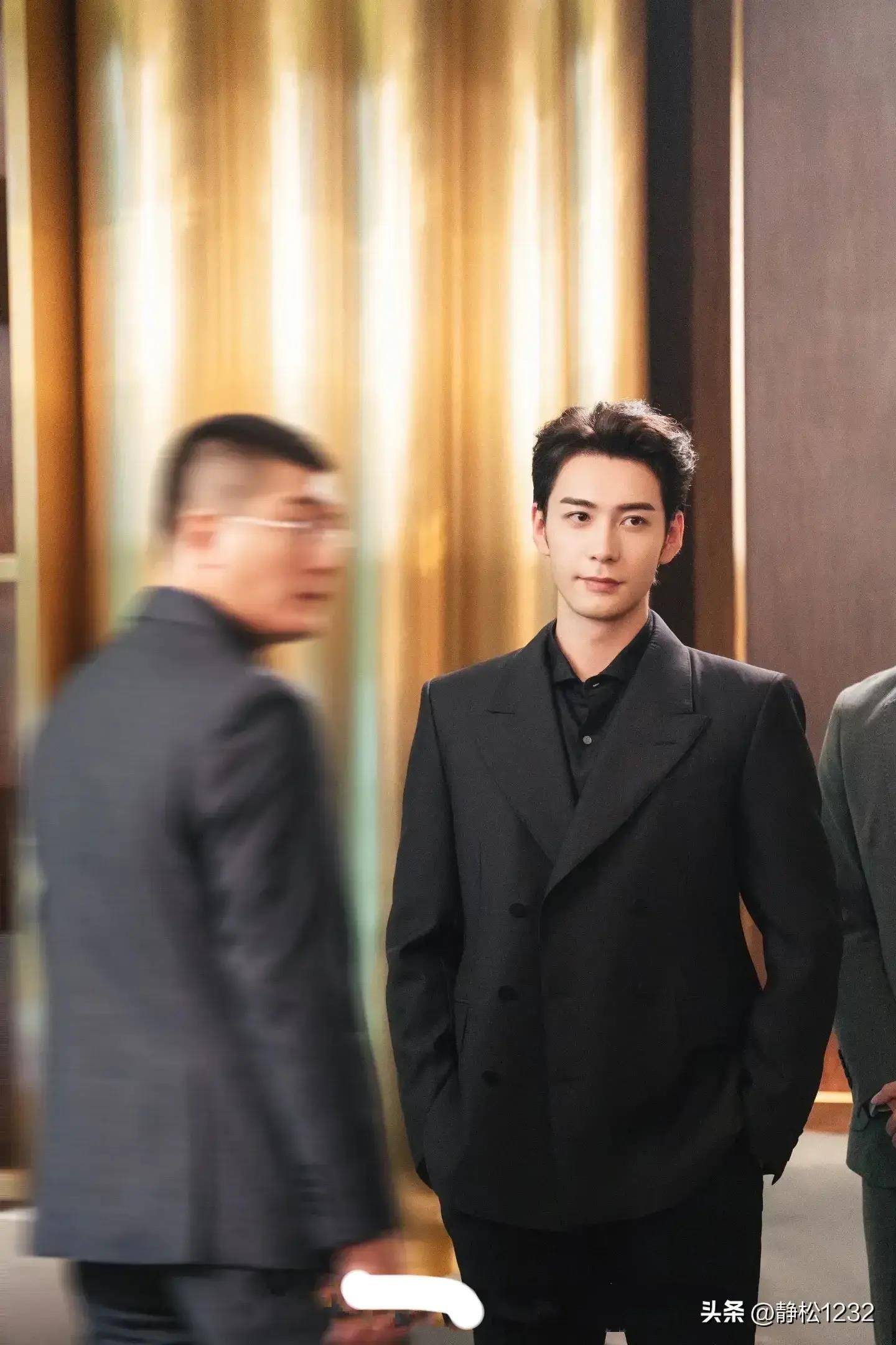 内娱最帅新鲜美男排名,陈哲远11,许凯第9,陈星旭第8,吴磊第3_出圈