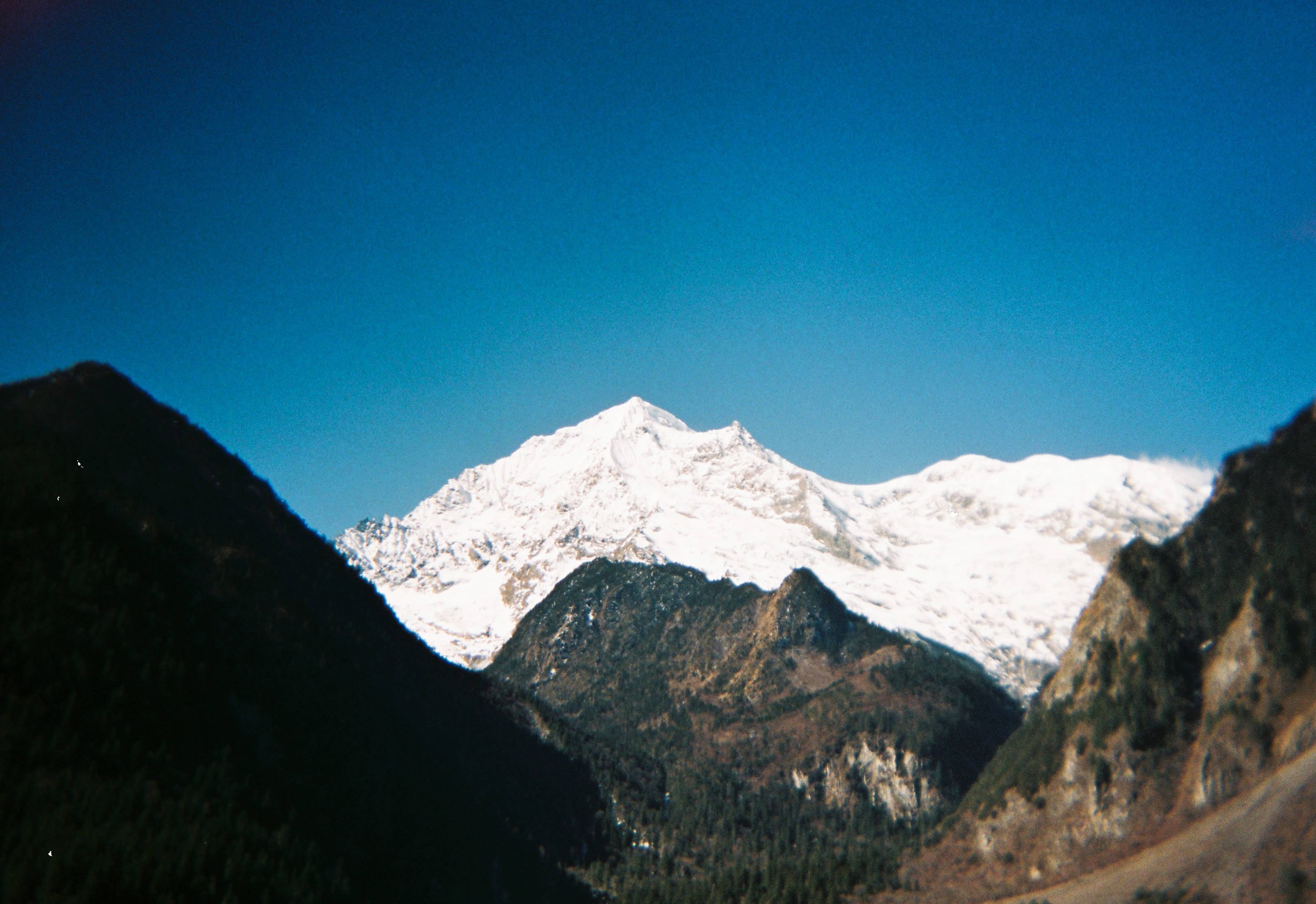 带上一次性胶卷相机在云南的27次眨眼