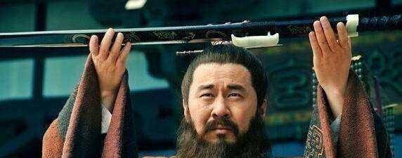 原创被后世人推崇为历史第一武将的吕布在正史中的究竟是怎么死的
