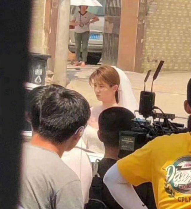 原创原创穿越火线路透鹿晗拍戏造型获赞乔欣客串结婚小鹿上演抢亲