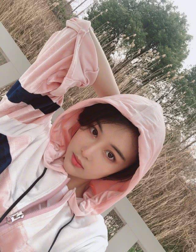 原创张馨予胖了10斤后大胆晒出自拍看到照片后粉丝们不淡定了