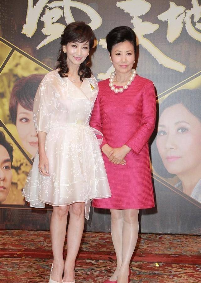 懂保养的女人挺厉害,赵雅芝同框大7岁的汪明荃,感觉不像同辈人