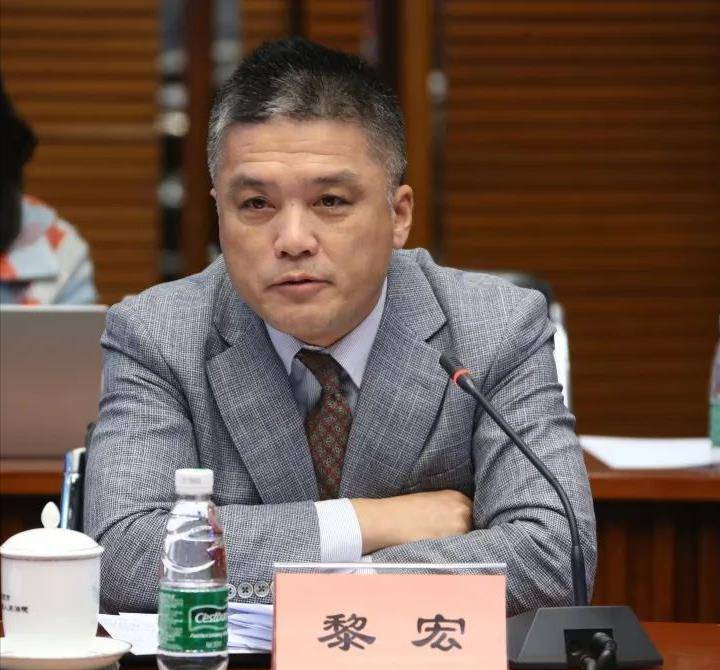 黎宏清华大学法学院博导黎宏对此进行了自己的阐述,说道:"这些极端的