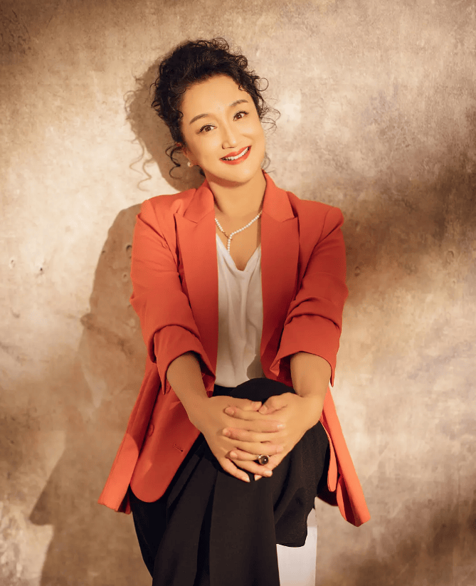 《追风者》演员杨昆 86年辞职 退休金2500 无儿无女 真的就晚景凄凉吗