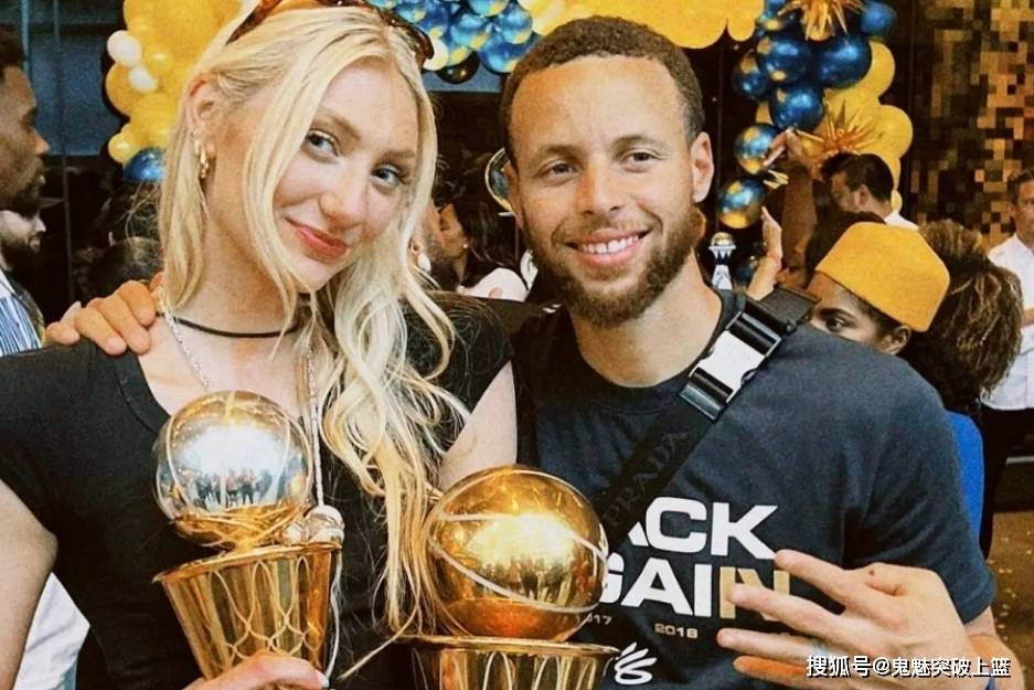 库里布克背后的故事荣耀竞争与无声较量