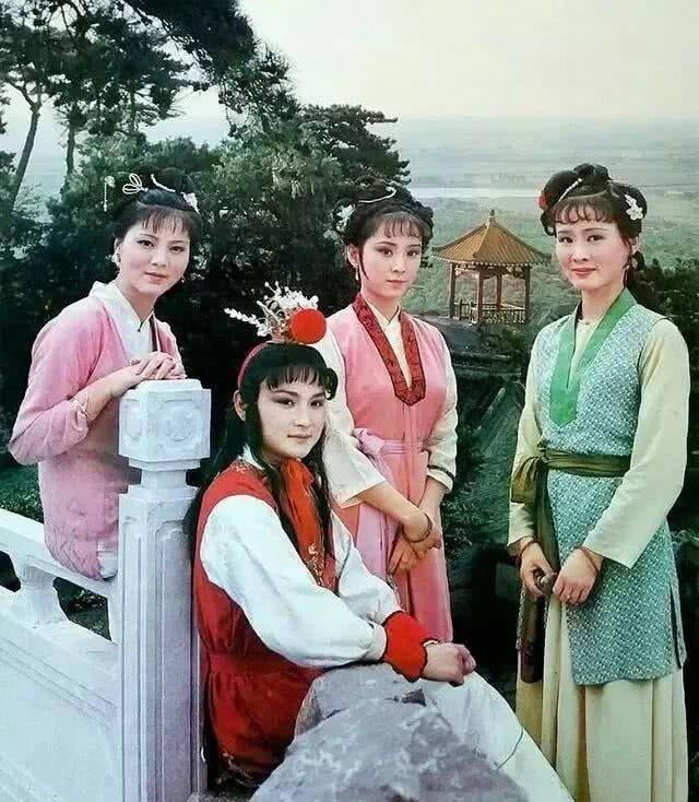 电影红楼梦引争议秦可卿擦边露大腿网友这是名著不是青楼