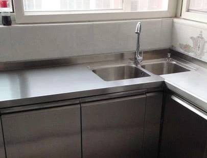 橱柜台面用大理石还是不锈钢好好多人都装错入住就返工