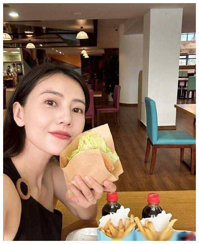 赵又廷综艺大玩游戏挑战高圆圆逗笑秦霄贤网友尖叫