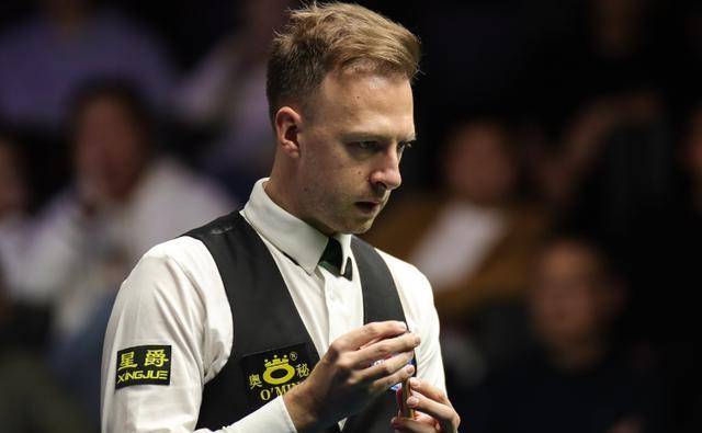 丁俊晖65逆转尼尔罗伯逊晋级冠军赛观众干扰争议引发话题