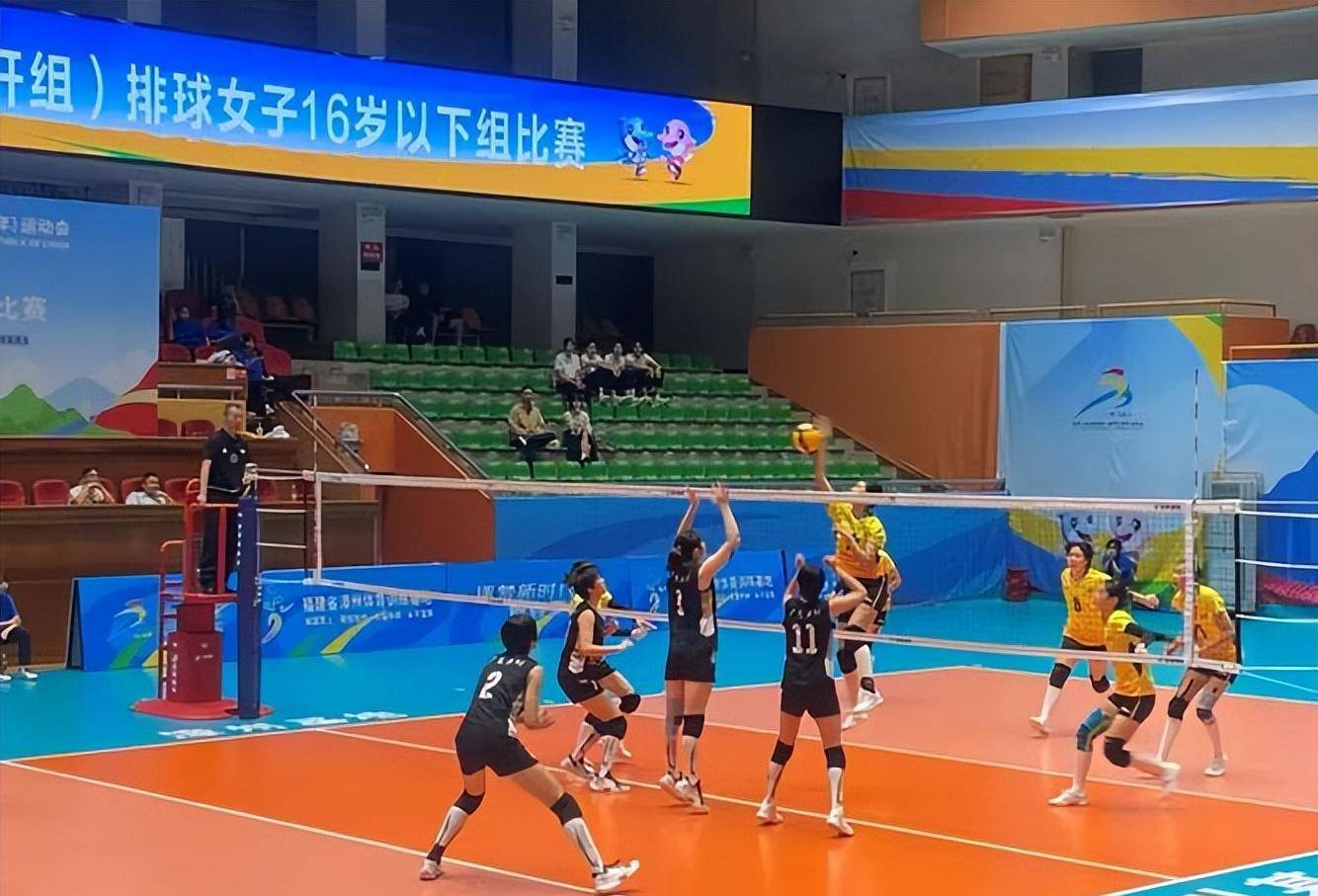 人才辈出上海女排掀起了一场青春风暴拥有多达10名优秀的副攻谁来反击