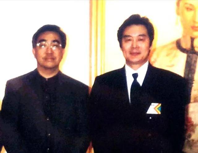 原创世界华人美术金笔奖功勋人物徐鸣在沪会见中美国际主持人王国权