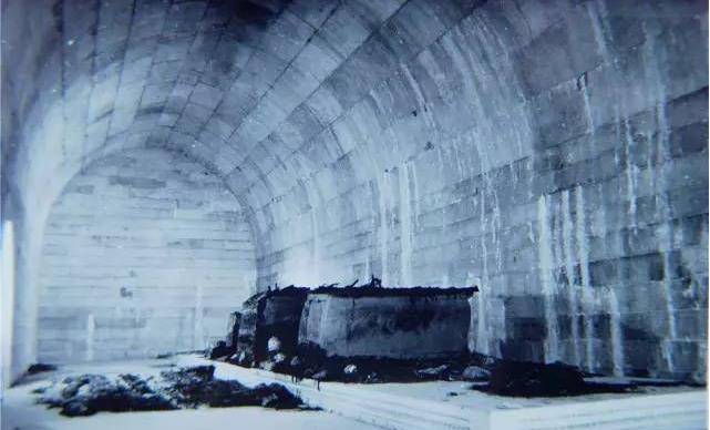 原创1956年定陵发掘现场照教训深刻从此国家不主动发掘帝王陵