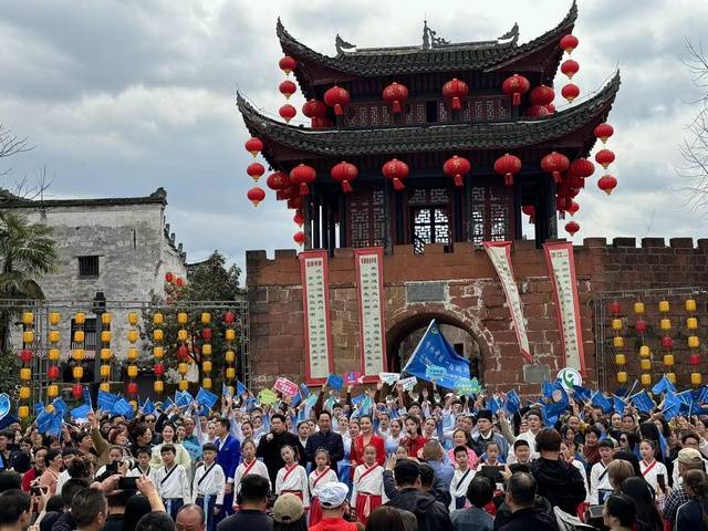 "节水中国·声动水日"大型节水主题演唱及朗诵快闪活动举行_洪江_湖南