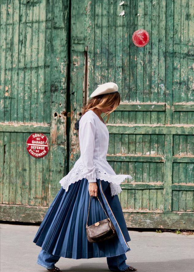 夏天还是少穿裤子优雅迷人的长裙助你演绎法式浪漫风情