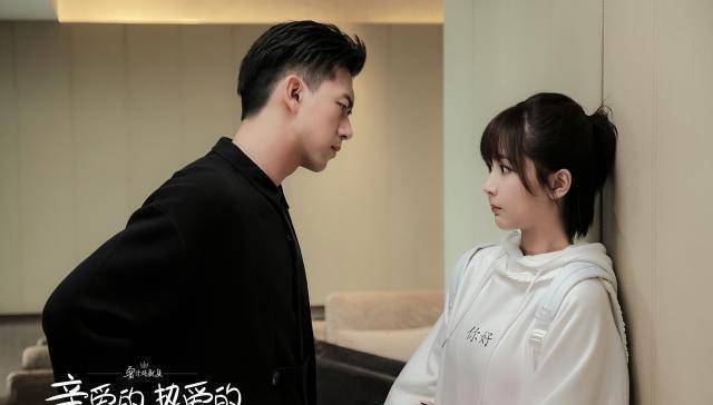 原创亲爱的杨紫再带火男演员和谁都有cp感颜值高还是演技好