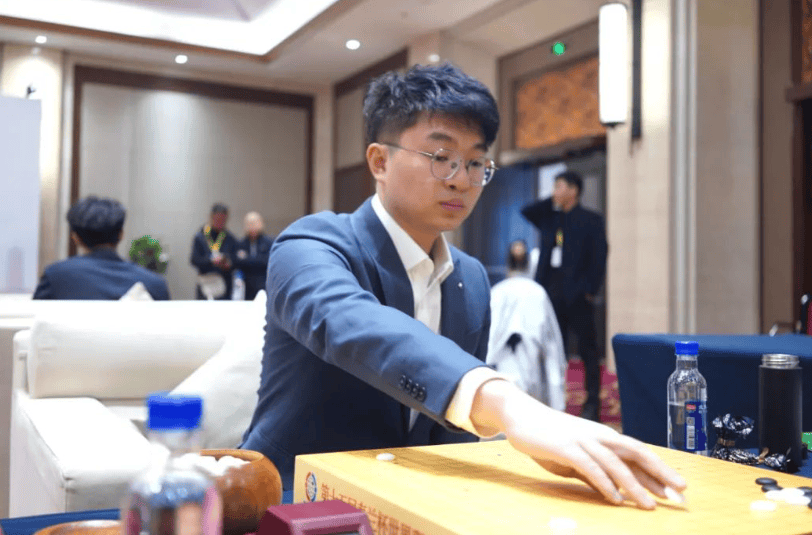 原创一声长叹柯洁146手卒申真谞140手出局杨鼎新139手认负