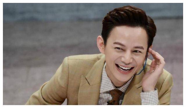 何炅的人设变化高情商转变为讨好型网友瑟瑟发抖