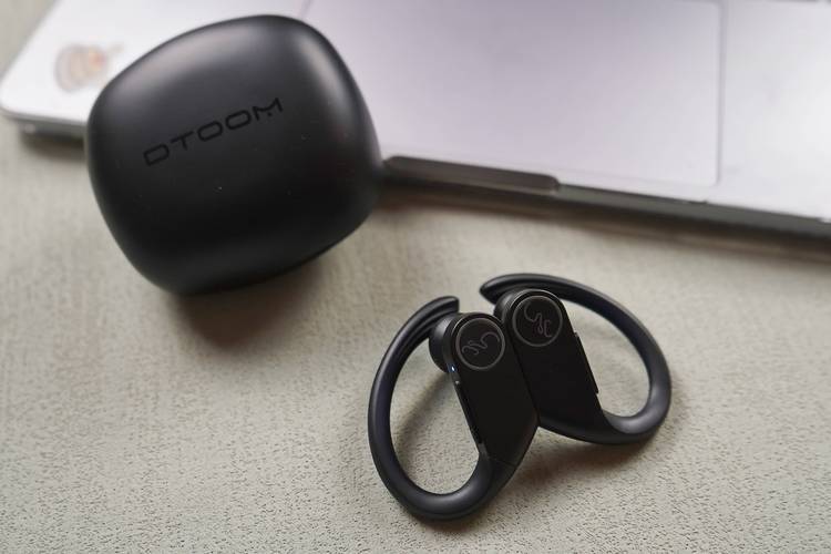 游泳防水耳机什么牌子好？6招妙计轻松购，选游泳耳机不犯愁！