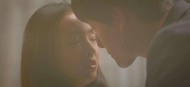 因为又更新了6集,而且在24集乔一和言默同学已经初吻定情,开始甜蜜