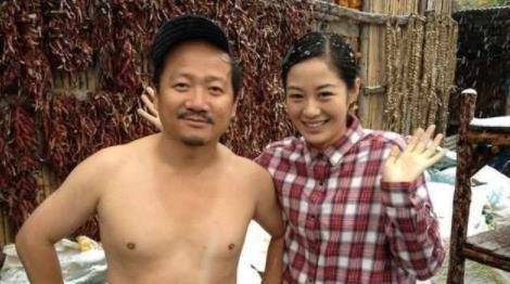 比如张小飞既扮演"二柱子"还是"宋福贵",王小宝既是"刘大奎"也是