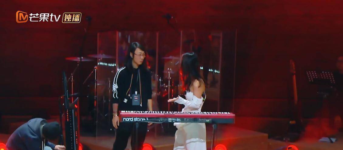 原创我们的乐队王俊凯初当导师录制现场却状况频发遭选手罢录
