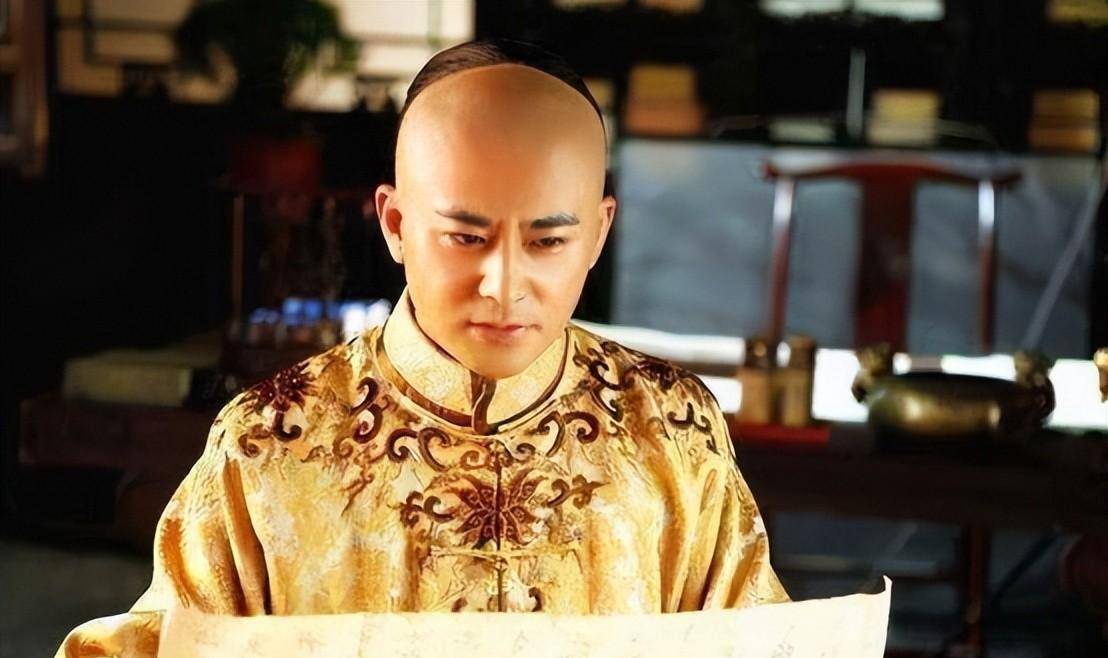 突如其来的反季天气让所有人都惶恐不安,六月飞雪在中国可不是什么好