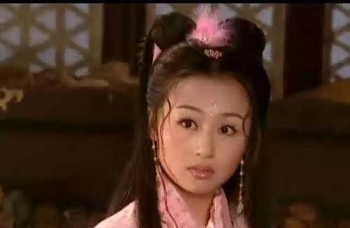 还在武侠电视剧《陆小凤之凤舞九天》中饰演陆小凤,《雪花女神龙》
