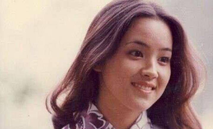 原创小鹿纯子曾是马云的精神支柱身高1米5323岁嫁人44岁来中国