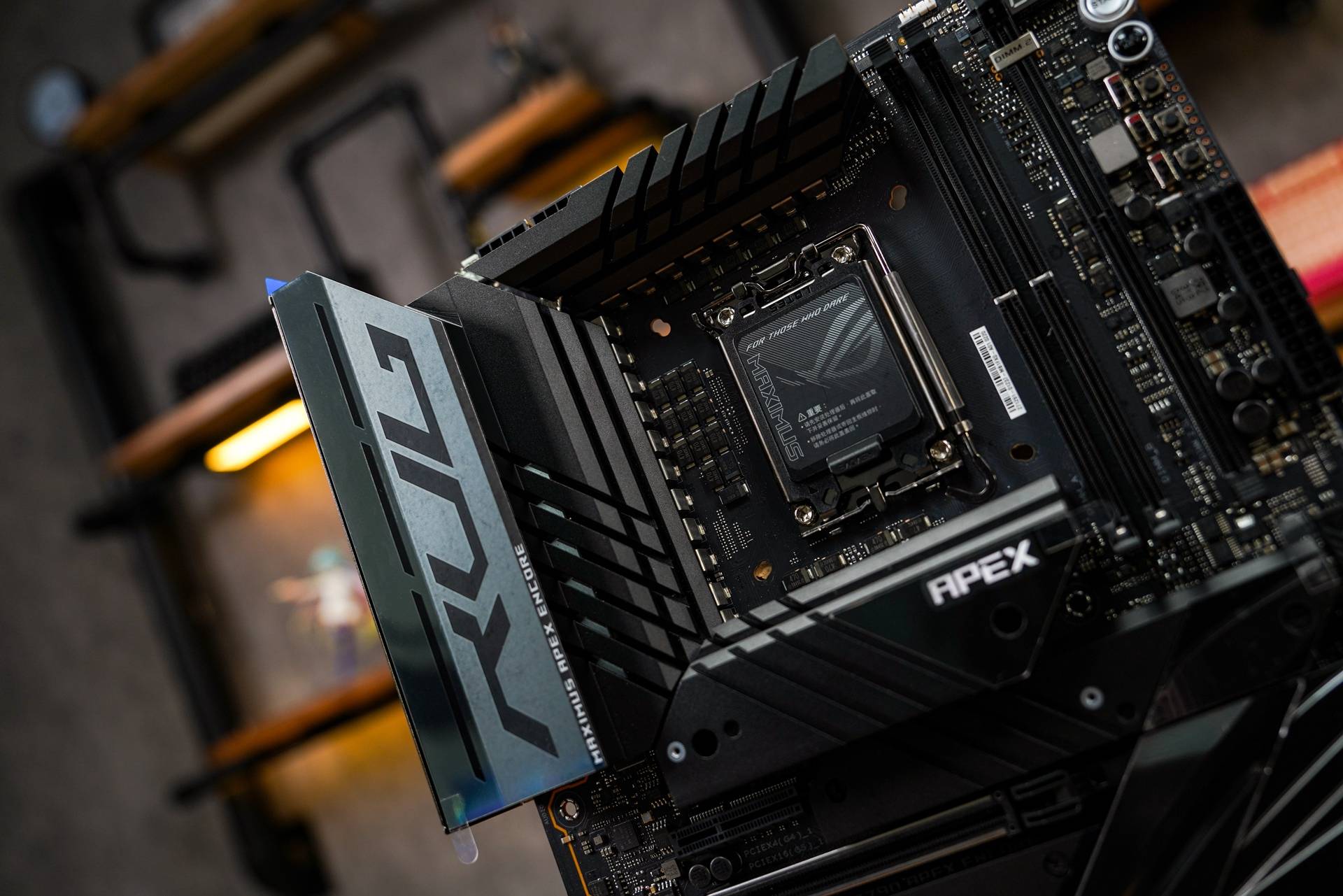 海景房腻歪了尝鲜下低奢风的高配主机