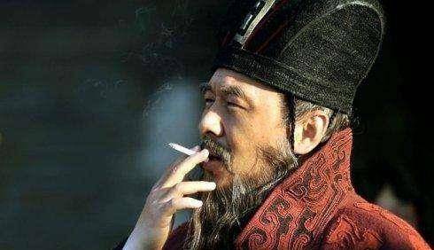 曹操有多皮,送他马,送他中药,送他口香糖,送他空盒子_荀彧_诸葛亮