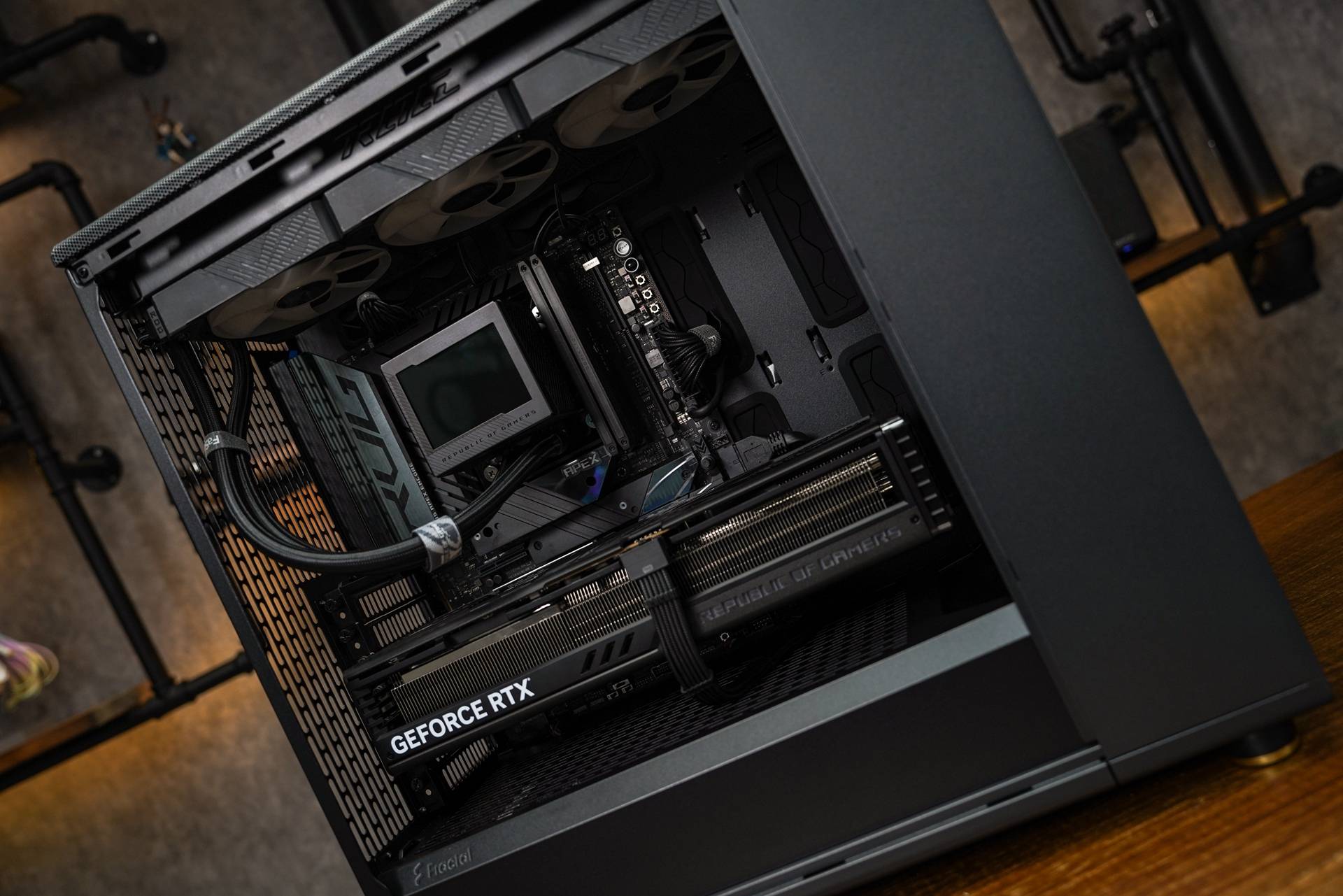 尝鲜下低奢风的高配主机_性能_主板_硬件