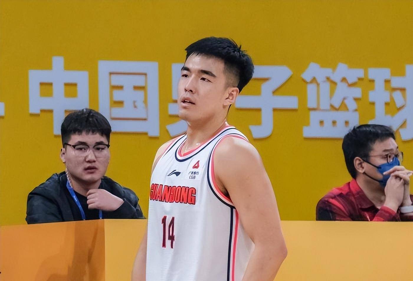 从宏远废材到杜锋手下奇兵,赵锦洋彻底爆发,一优势让张文逸叹服