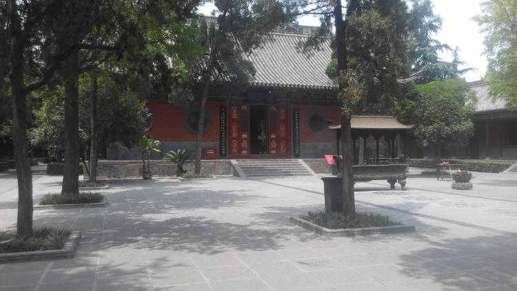 4,"天子驾六"车马坑,在市中心的东周王城广场里边,古代天子就是拽,6