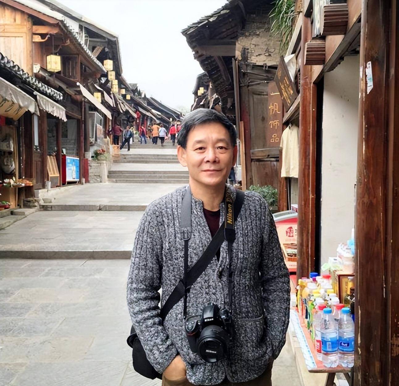 "演员"李光复:住上亿四合院,娶普通妻子,如今儿子成他骄傲