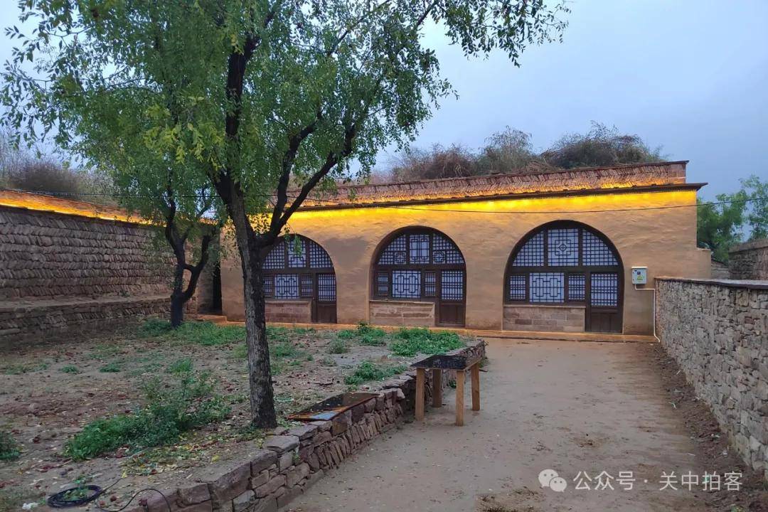 铜吴堡:走进山顶的吴堡石城_古城_时期_窑洞